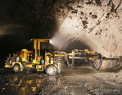 Буровые установки для разработки(самоходная буровая установка) Буровые установки для разработки(самоходная буровая установка)